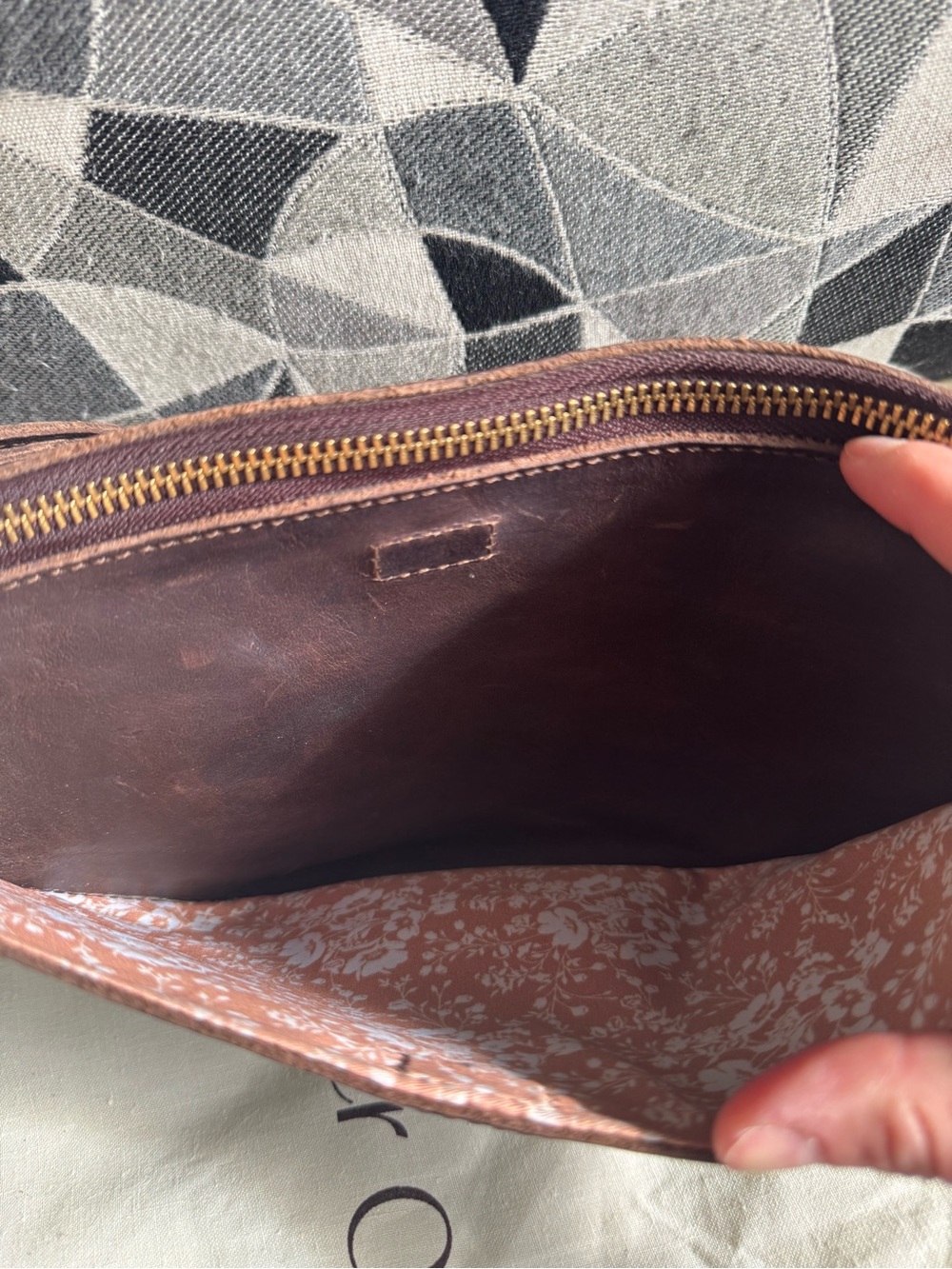 Lyons Leather Co. Espresso Bee - Picture 4 of 5